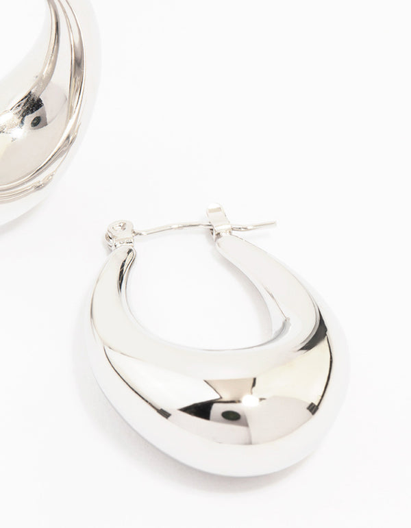 Designed with waterproof stainless steel full loop drop hoop closure in silver post detail view