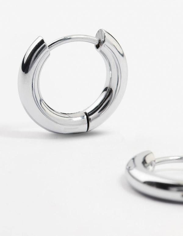 Crafted from waterproof stainless steel clicker hoop earrings 16 MM in silver close up view