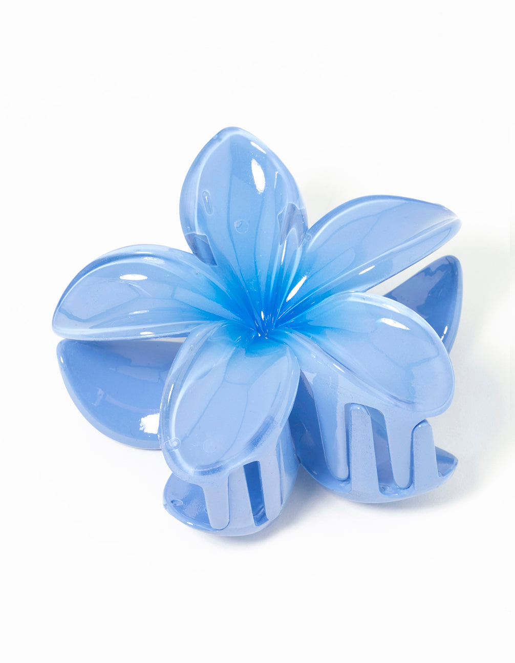 Crafted with floral detailing in light sky blue and cornflower blue ombre, this frangipani claw clip front view