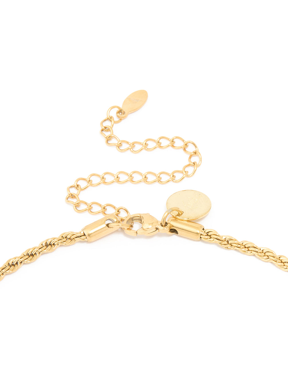 Highlighting the waterproof twisted chain necklace in gold plated stainless steel clasp detail view
