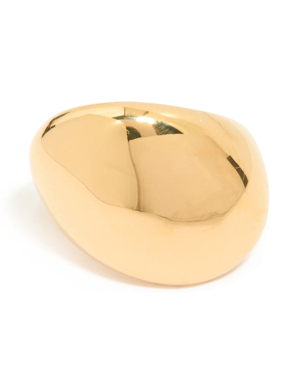Highlighting waterproof gold plated stainless steel smooth pebble ring close up view