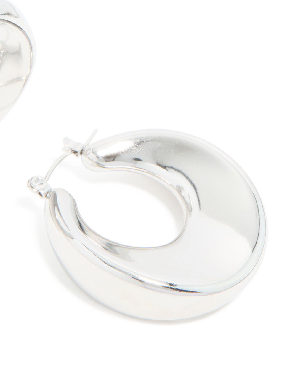 Highlighting waterproof stainless steel large hoop earrings in silver post detail view