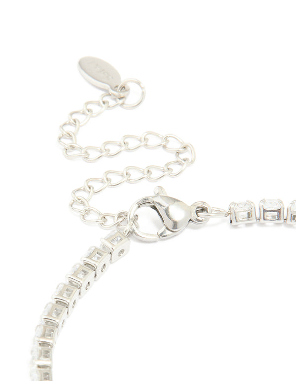 Detailed view of waterproof stainless steel tennis bracelet with cubic zirconia in silver closure detail view