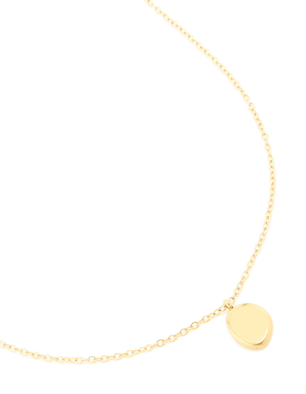 Discover a waterproof gold plated stainless steel oval engravable pendant necklace close up view