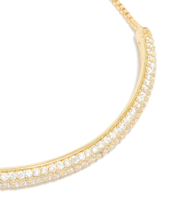 Detailed view of gold plated cubic zirconia pavé toggle bracelet close up view