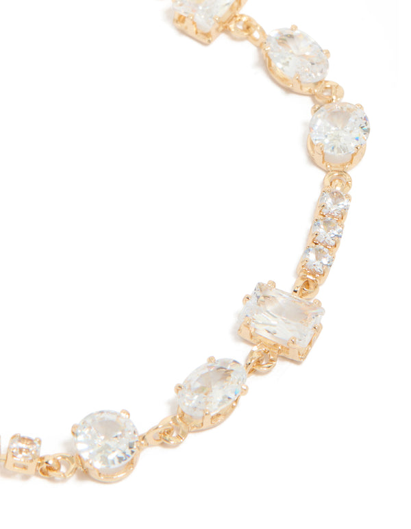 Detailed view of gold rectangle and circle cubic zirconia tennis bracelet close up view
