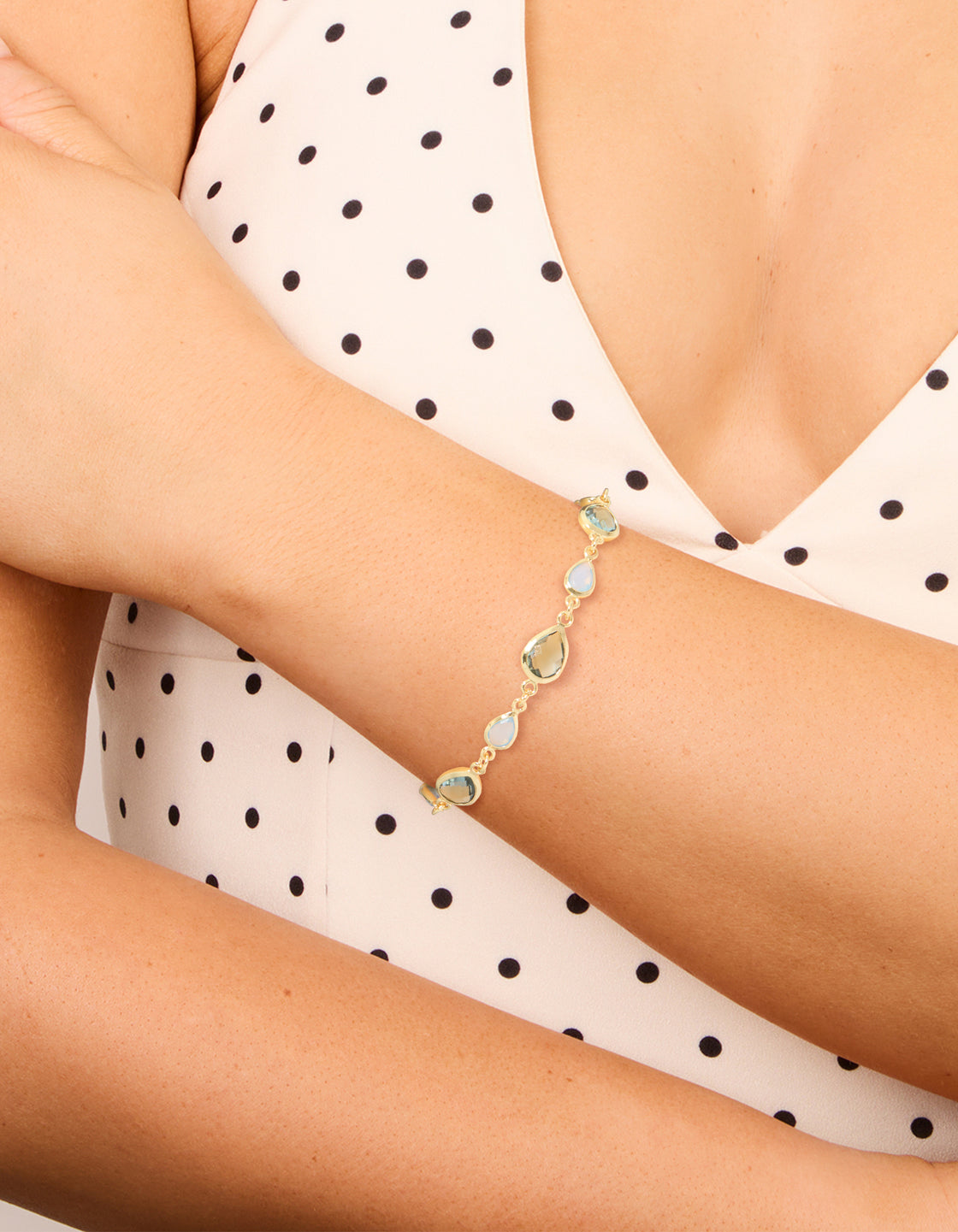 Gold Plated Deep Blue Cubic Zirconias Large Toggle Bracelet