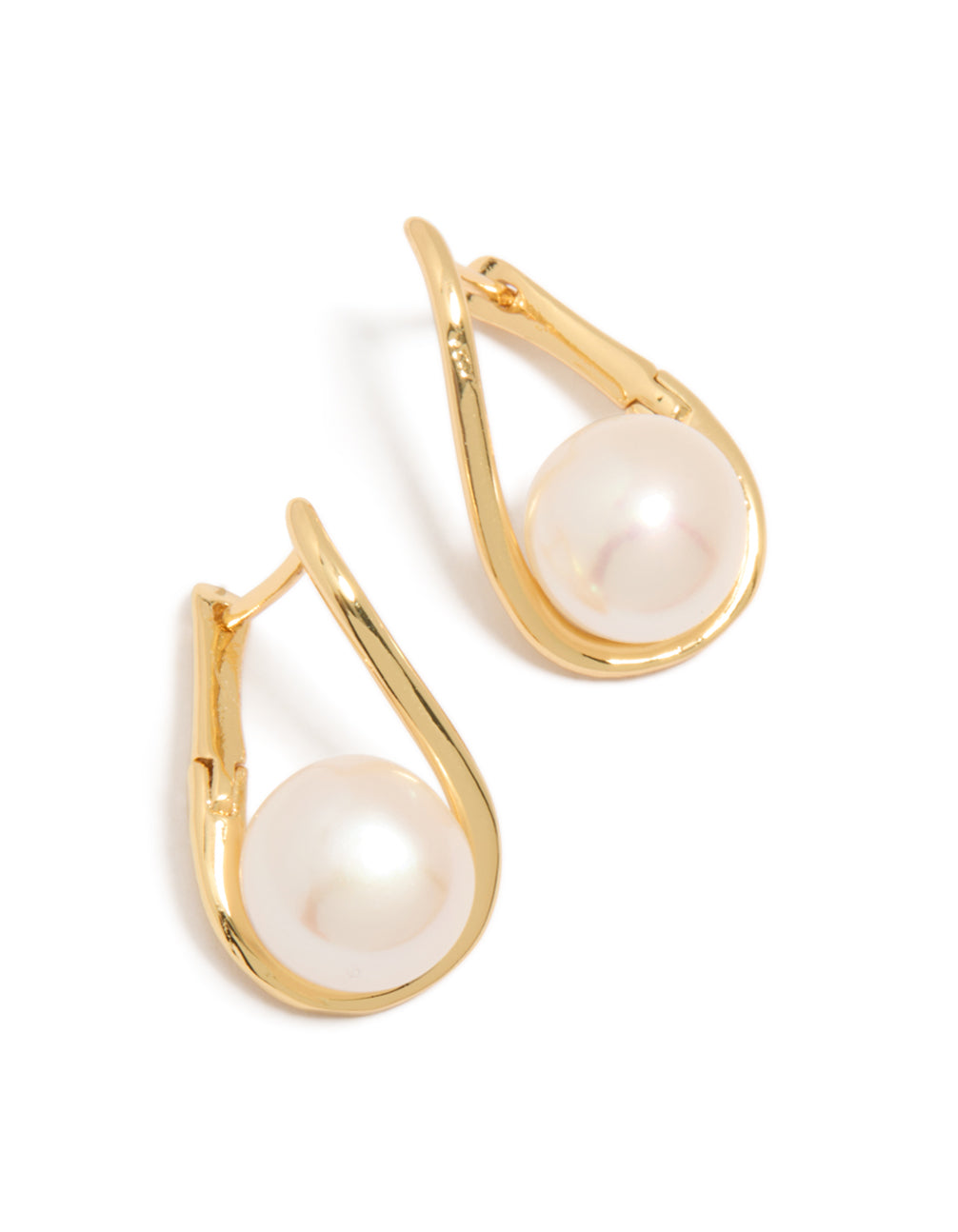 Showcasing gold plated freshwater pearl twist hoop earrings front view