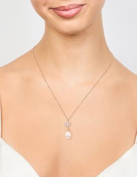 Gold Plated Cubic Zirconia & Pearl Flower Necklace - link has visual effect only