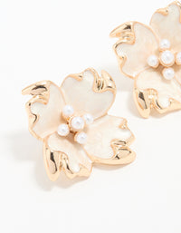 Rose Gold Edged Flower Stud Earrings - link has visual effect only