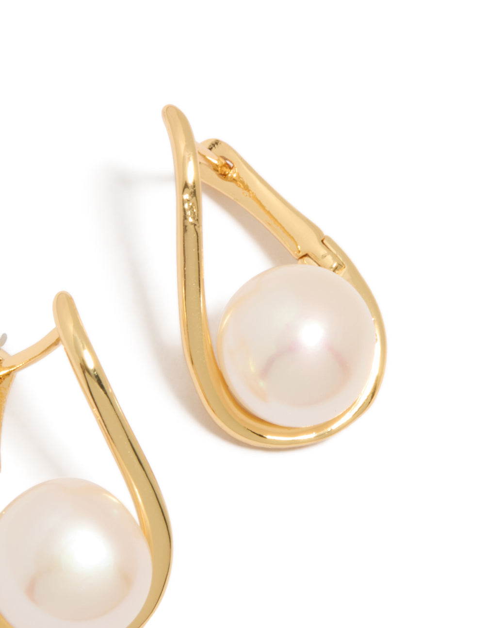 Highlighting gold plated freshwater pearl twist hoop earrings post detail view