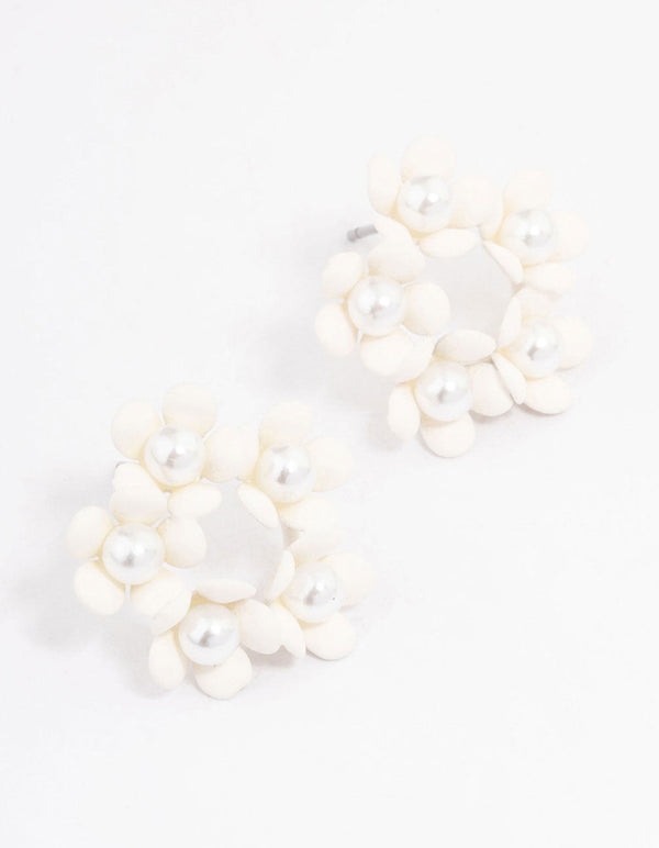 Cream Flower & Pearl Circle Stud Earrings